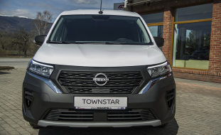 Nissan Townstar Van